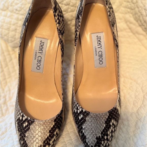 Jimmy Choo Black and Cream Heels with Snakeskin Pattern - Picture 1 of 16